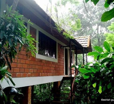 Coffee Acres Plantation Resort กัลปัตตา ภายนอก รูปภาพ